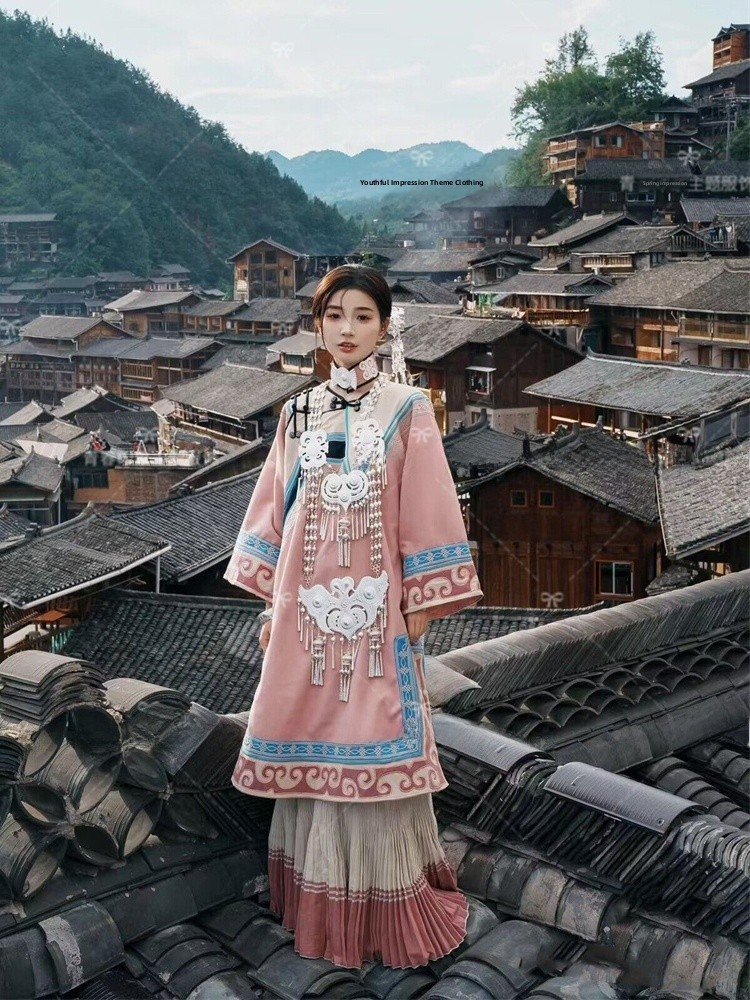 Ethnic Fashion Studio - เสื้อผ้าสไตล์ชาติพันธุ์สีชมพูสำหรับการถ่ายภาพเด็กผู้หญิงในสตูดิโอและการเดินทาง แฟชั่นผู้หญิงชนกลุ่มน้อย ฤดูใบไม้ร่วง 2023