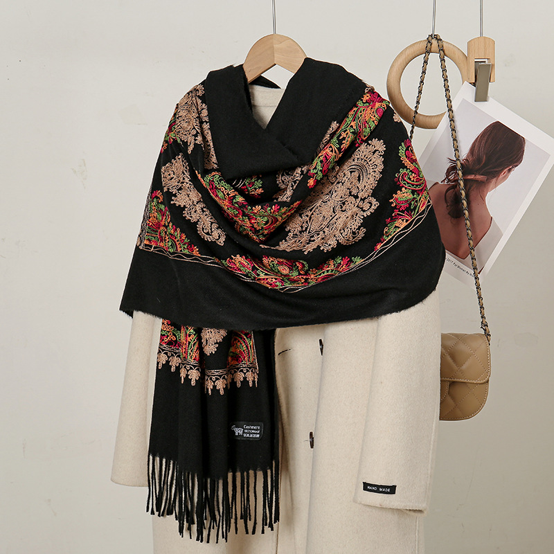 Ethnic Fashion Sale - ผ้าพันคอไหมพรมเทียมปักลายดอกไม้สไตล์ชาติพันธุ์ ลดราคาพิเศษช่วงฤดูใบไม้ร่วงและฤดูหนาว ผ้าคลุมไหล่ยาวอเนกประสงค์ แฟชั่น อุ่นสบาย