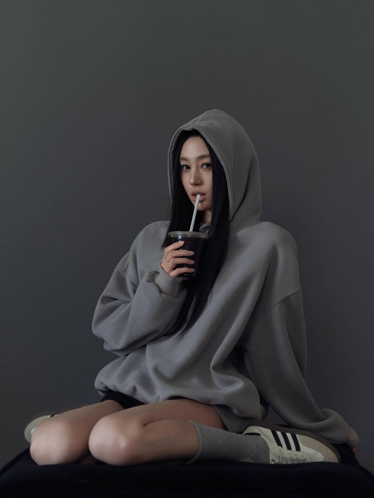 ชุดถ่ายภาพธีมภาพบุคคลโทนสีเทา  - Ethnic Fashion Studio บทวิจารณ์และราคา