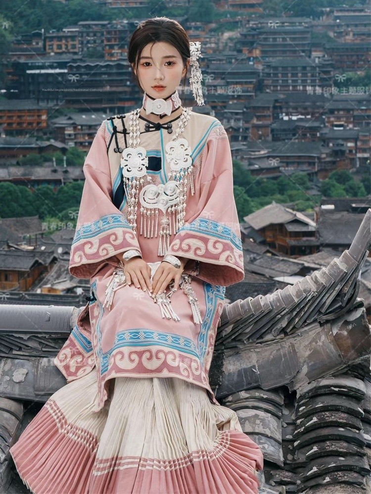 เสื้อผ้าสไตล์ชาติพันธุ์สีชมพูส - Ethnic Fashion Studio บทวิจารณ์และราคา